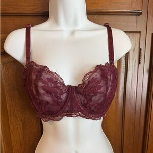 Victoria's Secret Plum Lace Bra, size 34DDD